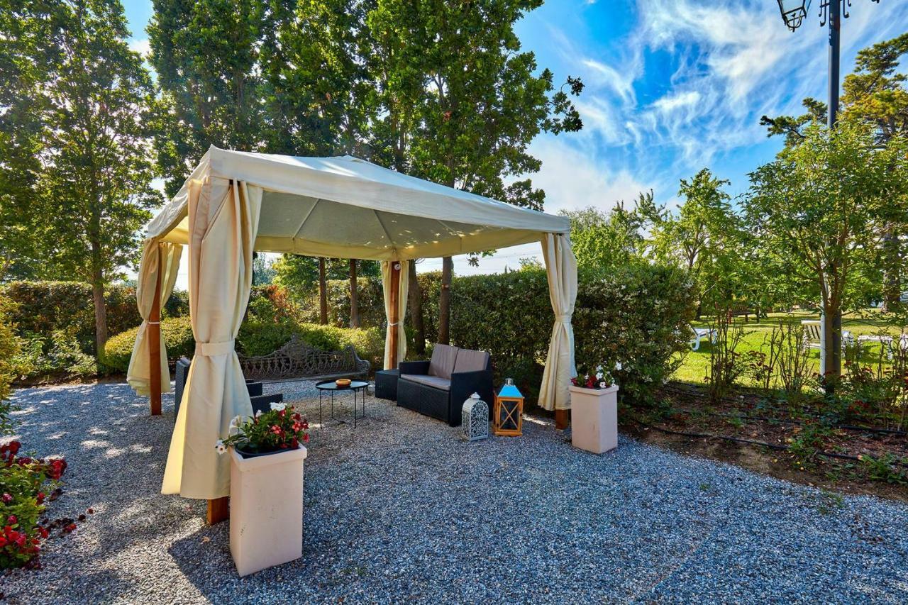 La Magnifica B&B Fauglia Dış mekan fotoğraf